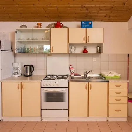 Daire Noa - Three Bedroom With Balcony And Sea View *